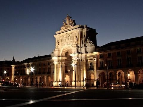Silvester auf dem Praça do Comércio